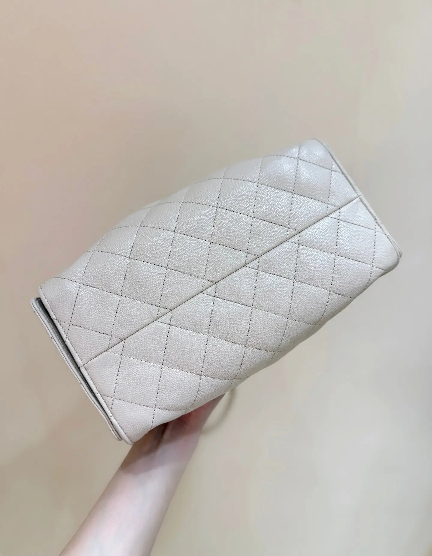 CHANEL 25 Ivory - Image 5